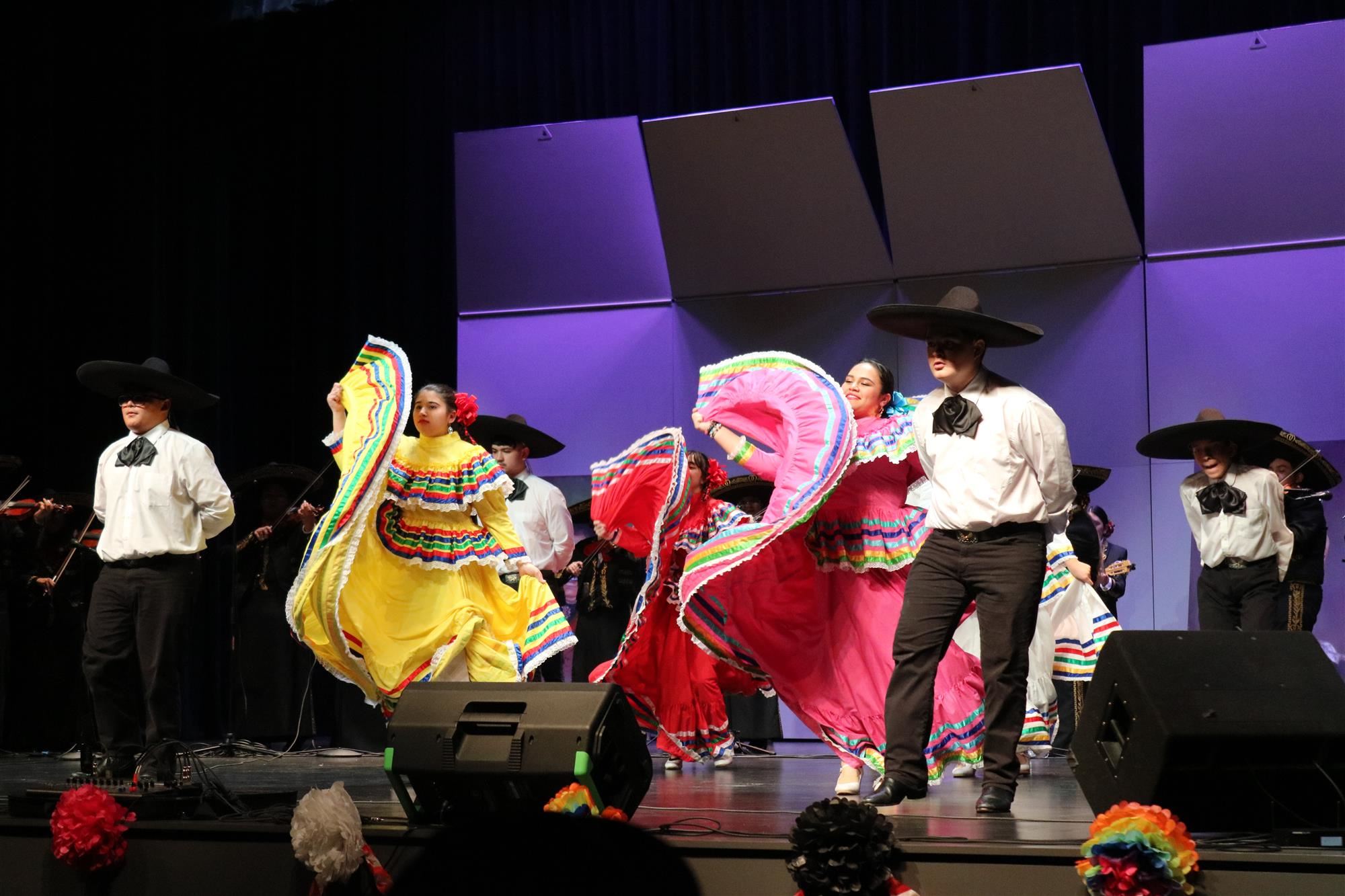 Dancing La Negra