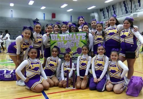 Lyons Cheerleaders 